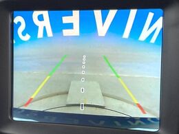 ●ガイドライン付きバックカメラ：不安な駐車もこれで安心！ガイドライン付きなので狭い箇所での駐車もラクラクです！