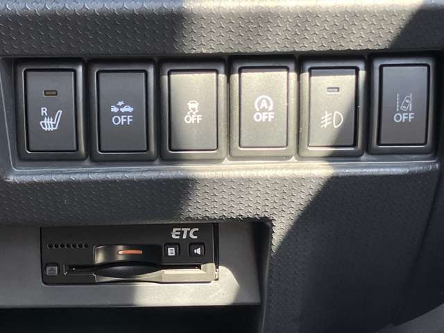 各種スイッチは運転席近くに設置されています★