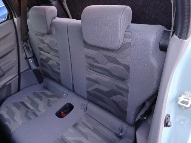 WECARSでは各商談席に大型モニターをご用意しております！見やすい大画面でゆったりと全国の在庫をご覧いただけます！是非ご来店お待ちしております！