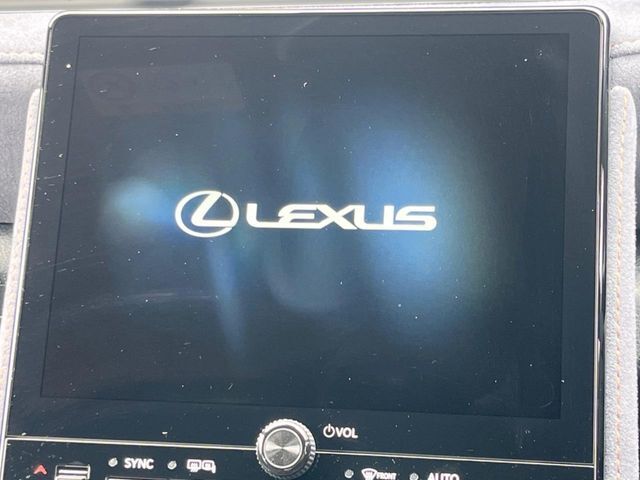 【9.8インチディスプレイオーディオ】大画面ディスプレイへお持ちのスマートフォンと連携して、ナビやbluetoothでの音楽再生が可能です♪デザインはもちろん操作性も良好！別途ナビ機能の取付可能です♪