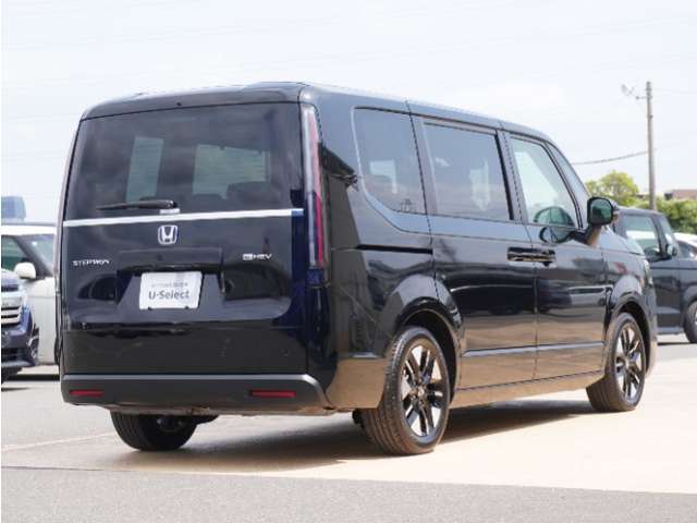 お立ち寄りいただく際は、事前にご連絡をお願いします。お目当てのお車が商談中や売約となることもございます。ご確認いただいてから、お立ち寄りください。