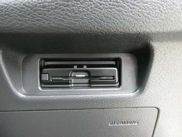 ここに ETC付いております。高速道路の料金所もスイスイ♪ ETCカードの申し込みは日産カードがおすすめ！！！「安心」「おトク」「便利」で皆さまのカーライフをサポートする特典満載のカードです。