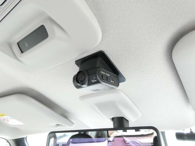 もしもの時にあなたを守るドライブレコーダー！あおり運転などの危険な運転を明らかにでき、事件、事故の際の有力な証拠にもなり、運転者の安全運転意識向上にもつながります。