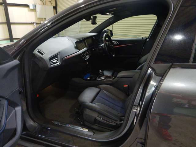 この度は数多くの販売店の中からCAR　INC　Import　Selectionをお選びくださいまして誠にありがとうございます。