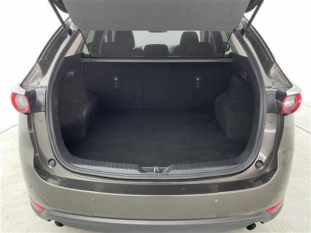 【トランク】『トランク周辺』の画像になります。写真の内容に関してご不明点、ご質問等がございましたらお気軽にガリバー店舗までお問い合わせください。