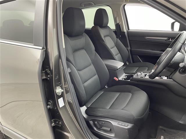 【運転席】『運転席周辺』の画像になります。写真の内容に関してご不明点、ご質問等がございましたらお気軽にガリバー店舗までお問い合わせください。