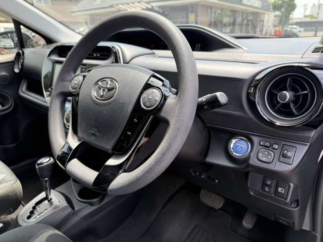 お客様のカーライフをサポートする為に、専門スタッフによる自動車任意保険の代理店業務も行っております★