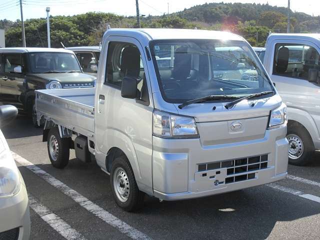 ハイゼットトラック　スタンダード農用SP　4WD・CVT☆　新車にラバーマット/バイザー/荷台ゴムマット/プロテクターパックがセットでお買得☆　メーカーOPの追加や、お好きなグレードや車体色に変更もOK☆