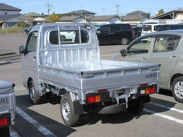 ハイゼットトラック　スタンダード農用SP　4WD・CVT☆　新車にラバーマット/バイザー/荷台ゴムマット/プロテクターパックがセットでお買得☆　メーカーOPの追加や、お好きなグレードや車体色に変更もOK☆