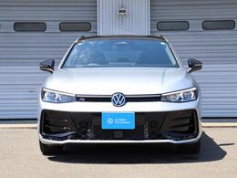 “Das WeltAuto”はお客様の安全性のため、厳しい基準を設定しています。その厳しいチェックをクリアして選び抜かれた車両だけを、ベストコンディションに仕上げてお届けします。