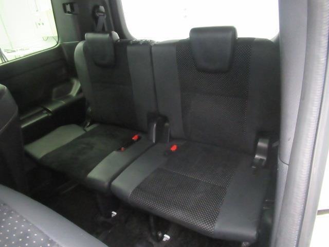 不要な時は収納して広くトランクを使用いただけます