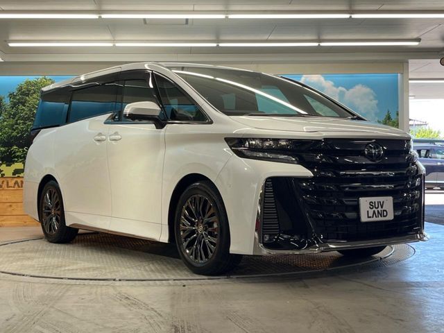 大好評のボディコーティング「弾スプラッシュコート」もご納車までに施工可能。通常のガラスコートと異なる、耐久年数6年の無機質ガラスコーティングが、ボディをキレイな状態に保ってくれます。