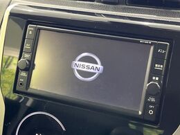 【純正ナビ】人気の純正ナビを装備。オーディオ機能も充実しており、Bluetooth接続すればお持ちのスマホやMP3プレイヤーの音楽を再生可能！毎日の運転がさらに楽しくなります！！