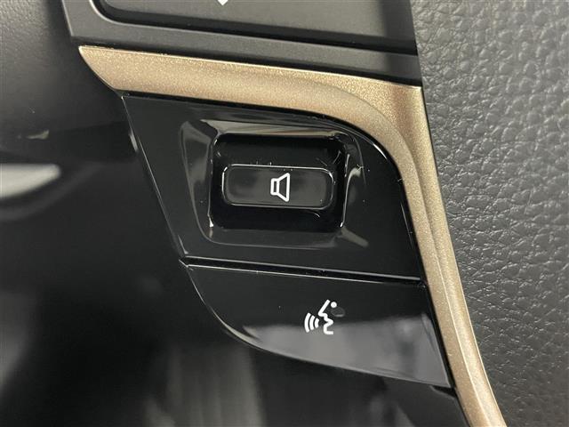 【運転席操作部】快適なドライブを楽しむための機能が装備されています！運転席から触れるので、使いやすいです！除菌プランいれていただくと、さらに清潔で安心していただけます！