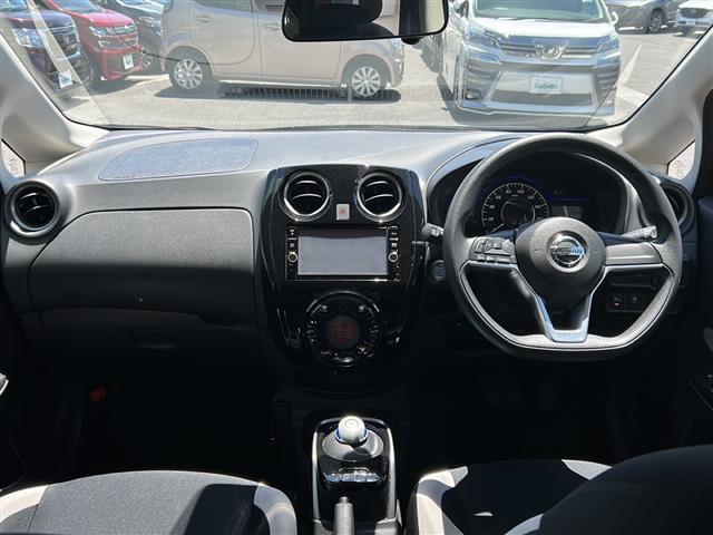 【試乗可能】展示車両は試乗可能です。事前にご連絡を頂ければナンバー付きの車両は公道での試乗が可能です。ナンバーが付いていない車両は場内での試乗になります。【無料通話】TEL：0120ー951ー329まで