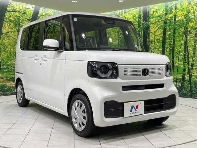 高透明度のガラス皮膜で撥水はもちろん、上質なツヤ・光沢を実現。紫外線や酸性雨から大切な愛車を保護し、色あせ・劣化を防止。「弾スプラッシュコート」、「弾プリミッサコート」からお選びいただけます。