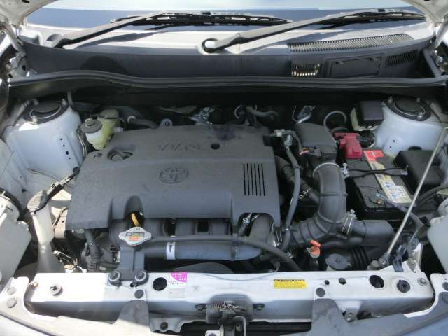 ☆エンジンルームです☆ご不明の点がございましたら、お気軽に048-972-4951までご連絡ください。お客様よりのご連絡、スタッフ一同心よりお待ちしております☆