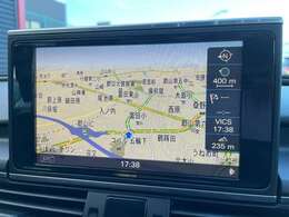 ナビが装備されてますので初めて訪れる場所でも迷わずに目的地に到着できますね♪テレビの視聴も可能ですので、ドライブも一層楽しくなりますよ♪その他機能満載なナビとなっております♪