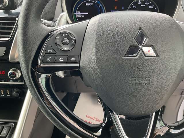 ステアリングスイッチスイッチ付きです♪