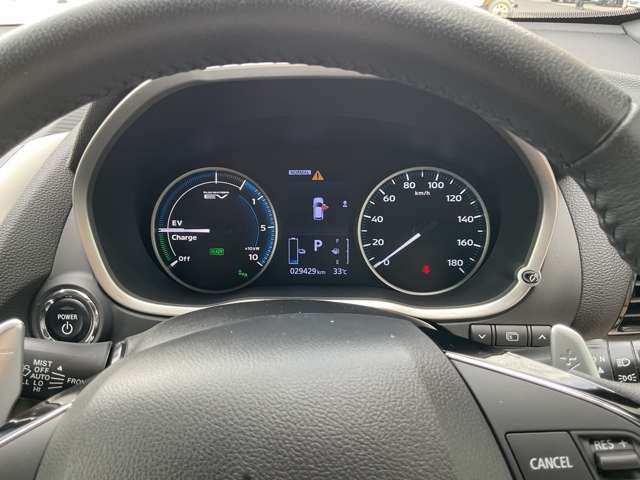 マルチインフォメーションディスプレイで日々の車両情報を管理！ドライバーをサポートします！