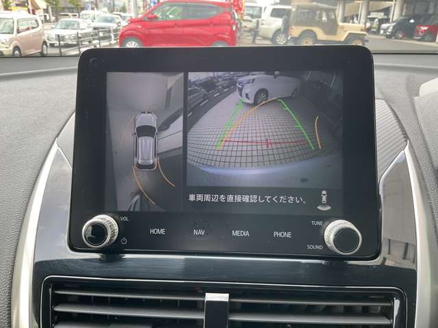 バックモニターついてますのでバックの際も安心です