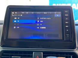 TV視聴や音楽機器の接続など多彩なナビでロングドライブも退屈なく楽しめる日産純正ディーラーオプションナビです。