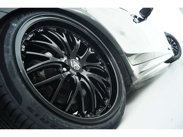 ★選べる新品ホイール★車両本体価格に含まれております！！■カスタムユーザー必見のアイテムが装着済み！！クラウン専門店0727433700