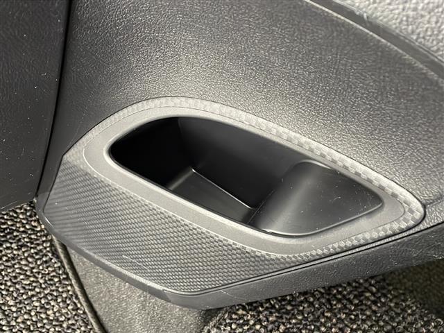 店舗にて現車の確認もいただけますので、お電話で在庫のご確認の上是非ご来店くださいませ！！！