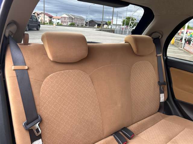 シートも大きな汚れやダメージはございません。納車前に改めてクリーニングも可能となっております。