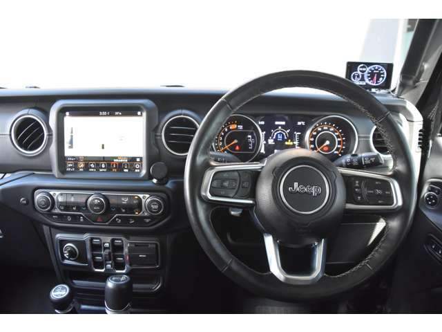 「カーセンサーを見て電話しました」とお伝えください。お車の車両状態(装備内容・キズ)は店舗直通【 073-435-5300 】までお電話お待ちしております。全国納車可能です。納車方法に関してもお気軽にご相談ください。