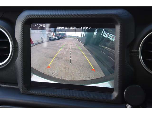 「カーセンサーを見て電話しました」とお伝えください。お車の車両状態(装備内容・キズ)は店舗直通【 073-435-5300 】までお電話お待ちしております。全国納車可能です。納車方法に関してもお気軽にご相談ください。