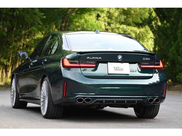 ・自分が所有する事を前提に販売しておりますので、汚い車やメンテナンスされていない車は販売しません。所有する事の愉しみは、クルマとの巡り合わせです。「一目惚れ」って思えるクルマを販売したいです。