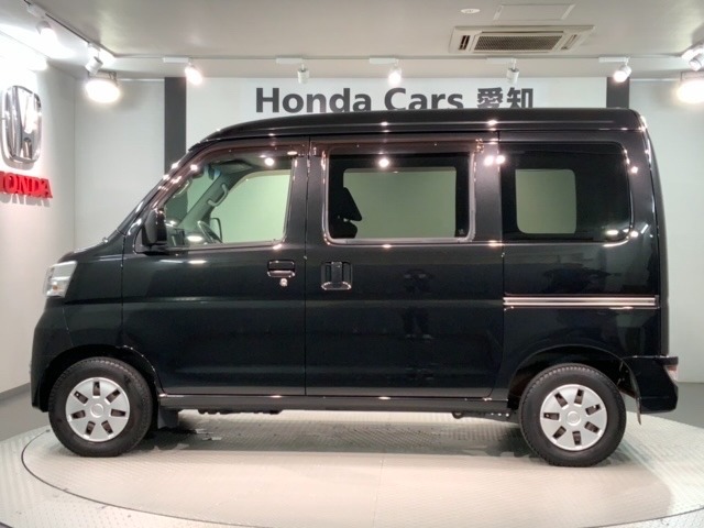 ご納車までの期間ですが、県内のお客様は1,2週間、県外のお客様は2,3週間ほどでご納車が可能となります。但し、お支払いや書類の状況によっては多少の前後もありますので、その際には何卒ご了承下さい。