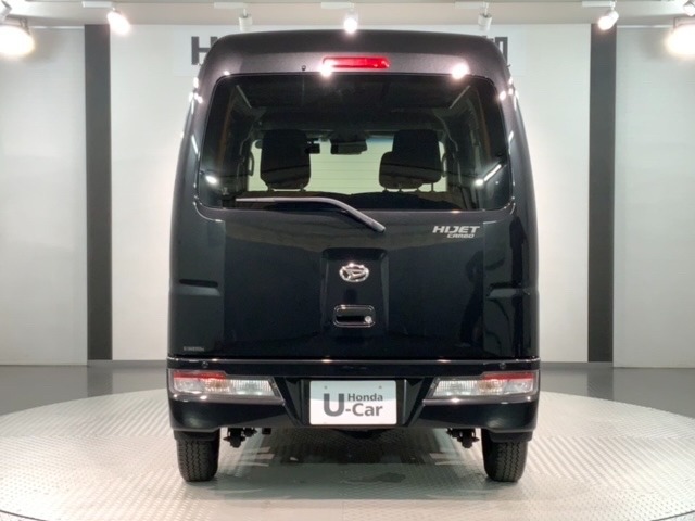 当社の車両には『安心して車選びをしていただくために』お支払い総額を表示しております。税金、自賠責保険料、登録費用、リサイクル料金が含まれており、県内登録及び届出で店頭納車の場合になります。