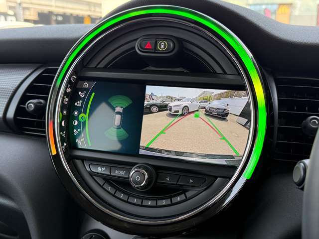 LIBERALAは、輸入車選びの新たなスタイルを提案するインポート・セレクト・ブランドです。オーナー様となる方がクルマから直接感じる感性を第一にした、最良の一台との出会いをコーディネートいたします。