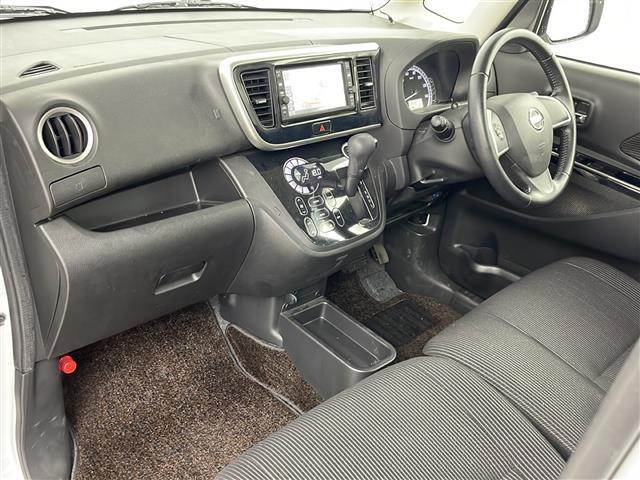 【インパネ全体】全方位で視界が広く、高い目線で運転もしやすいです！