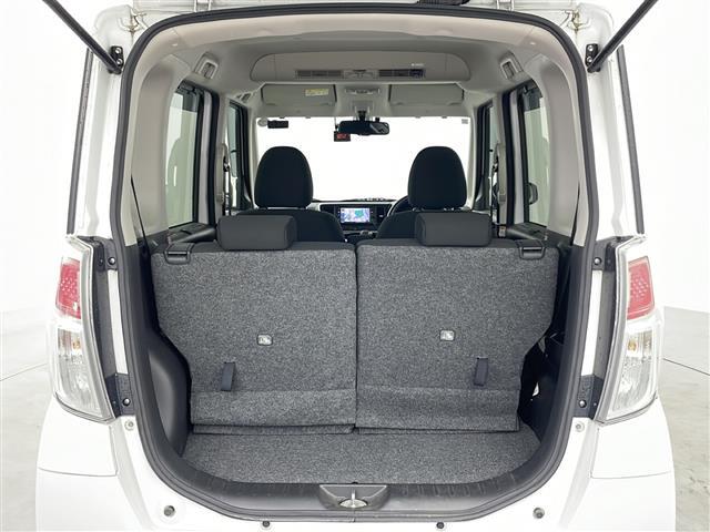 【トランク】積み込みやすくて、たっぷり積める荷室です。シートアレンジできるものは、乗車人数と荷物の量や大きさによってシートを動かすことができるので、より快適なドライブが可能です！
