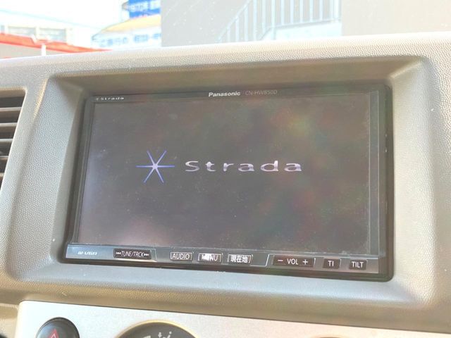 【ナビゲーション】使いやすいナビで目的地までしっかり案内してくれます。各種オーディオ再生機能も充実しており、お車の運転がさらに楽しくなります！！