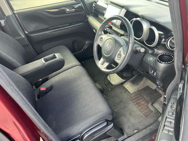 修理歴表示を自社基準では無く、公的機関『（財）日本自動車査定協会』の基準を採用し、全車に修復歴の有無や箇所、程度を明記☆【走行距離管理システム】で展示車は全て走行距離の改ざんが無いか確認済みです☆