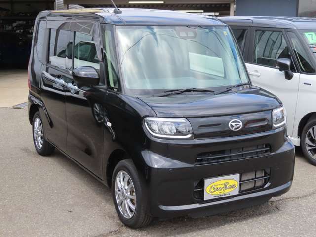 サーキットデザインのエンジンスターター装着車！寒い日・暑い日にリモコンでエンジンを掛け、乗る前にエアコンを効かせておくことができます！アンサーバック機能で始動確認ができて安心です。