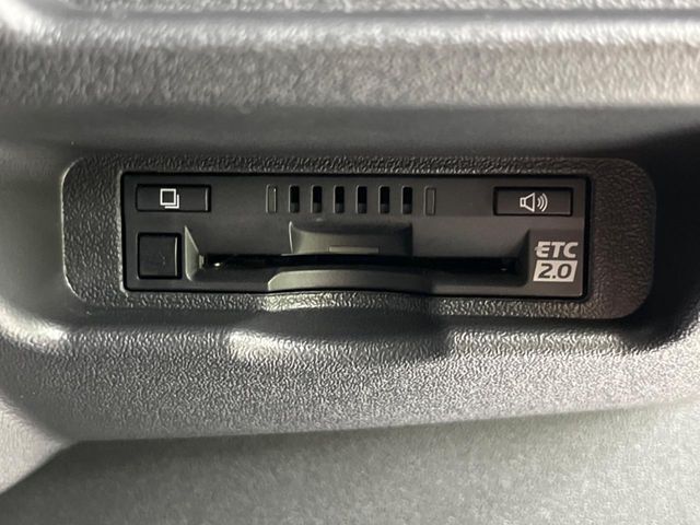 【ETC】高速道路の料金所をストレスなく通過！話題のスポットやサービスエリアに多い「スマートIC」利用時は必須のアイテムです。当店でセットアップを実施、ご納車当日からすぐにご利用いただけます！