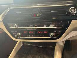 出力340ps/トルク45.9kg・m（カタログ値）を発揮する新型3リッター直列6気筒DOHCツインパワーターボエンジン搭載！！