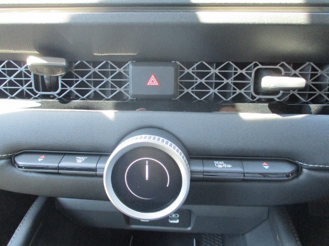 オートエアコン装備車★操作もカンタン★