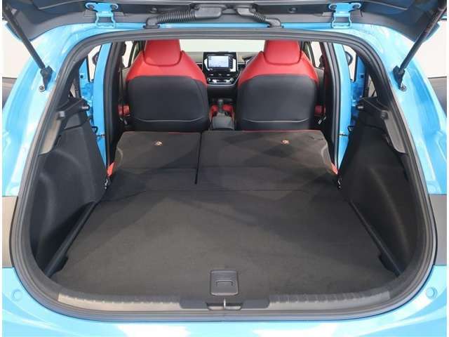 トヨタ認定中古車ですので、室内まるごとクリーニング済でニオイもリフレッシュ！また、認定検査員がチェックし、修復歴はもちろん、細かいキズも付属の車両検査証明書で確認できますので安心ですね♪
