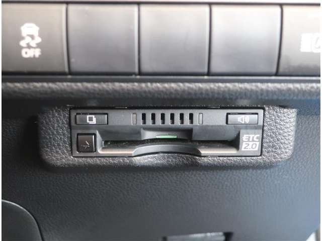 【整備】故障などのトラブルを未然に防ぐ為に、日常の点検整備と消耗品の交換がセットになった、メンテナンスパック（有償）をご用意しています。点検整備が必要なタイミングに当社からご連絡させて頂きます。