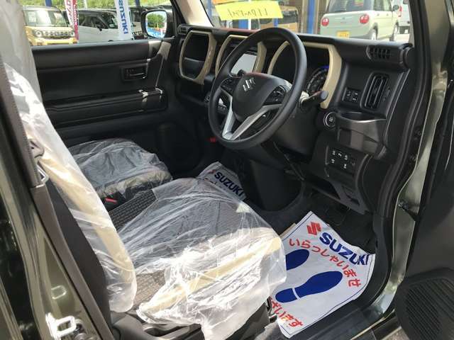 運転席はドライバーの居心地や運転の快適性を左右する大切な場所です。