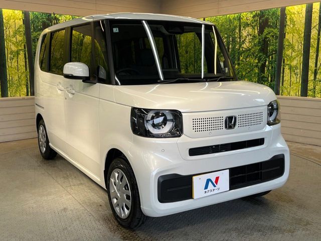 大好評のボディコーティング「弾スプラッシュコート」もご納車までに施工可能。通常のガラスコートと異なる、耐久年数6年の無機質ガラスコーティングが、ボディをキレイな状態に保ってくれます。