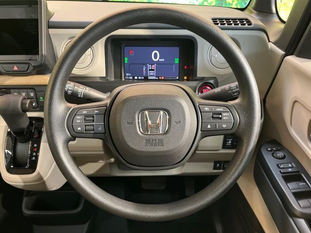 【ステアリングスイッチ】運転中、前方から目線をそらすことなく、オーディオ等の操作が可能な便利機能！安心＆快適なドライブを演出してくれます♪