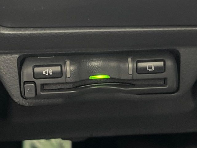 【ETC】高速道路の料金所をストレスなく通過！話題のスポットやサービスエリアに多い「スマートIC」利用時は必須のアイテムです。当店でセットアップを実施、ご納車当日からすぐにご利用いただけます！