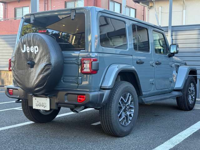 後方には障害物センサー装備！駐車が不安な方にとってバックカメラと併用でき頼もしい装備です！